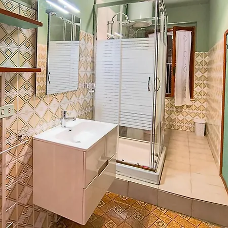 Gladyr Apartment
