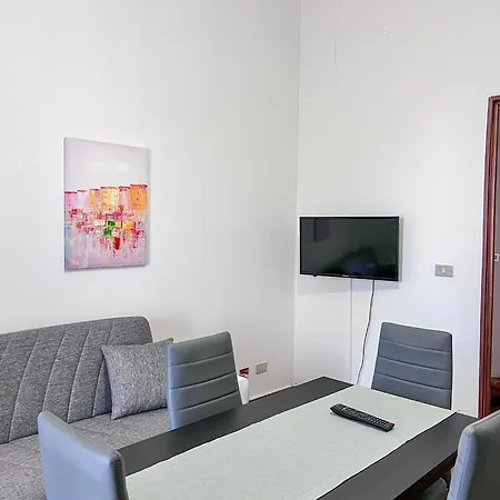 Gladyr Apartment *